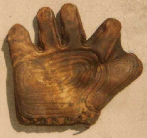 Reach Tornado Palm Glove Lefty Front